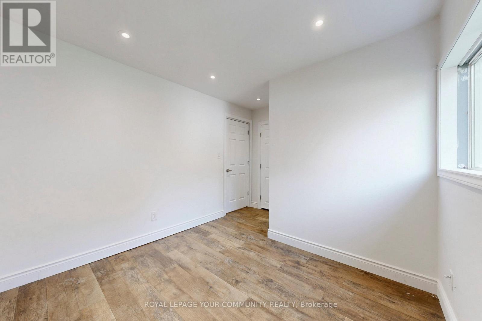 240 Royal Road, Georgina, Ontario  L4P 2T8 - Photo 26 - N12574860