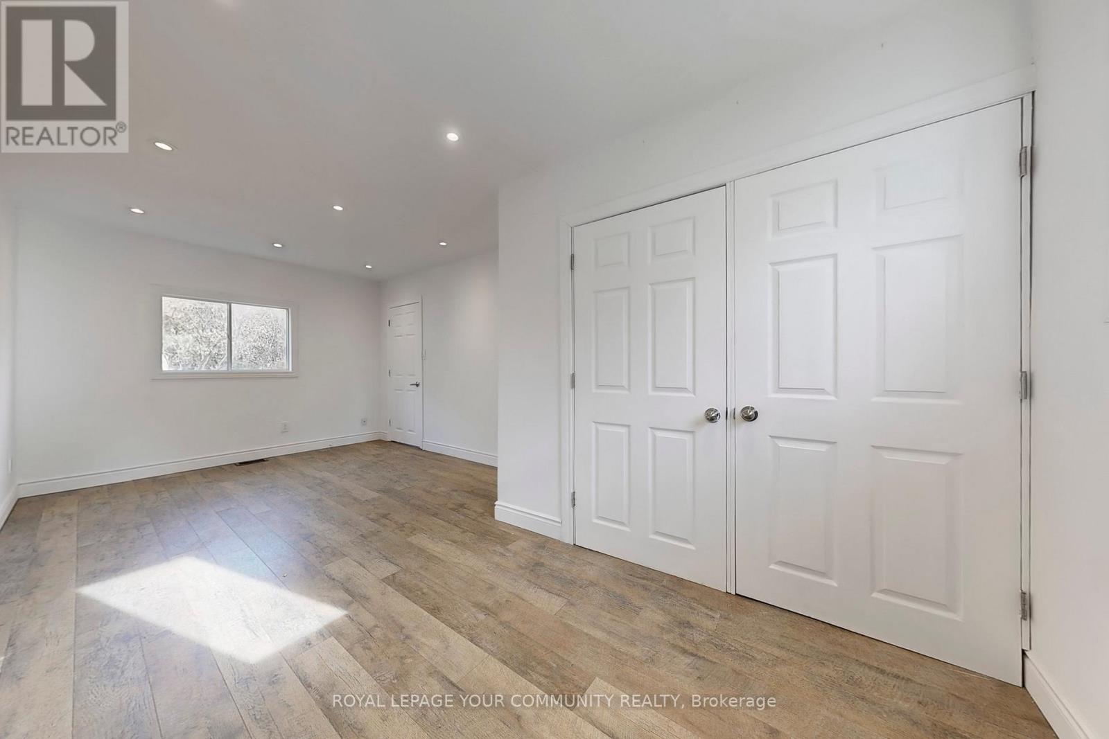 240 Royal Road, Georgina, Ontario  L4P 2T8 - Photo 27 - N12574860