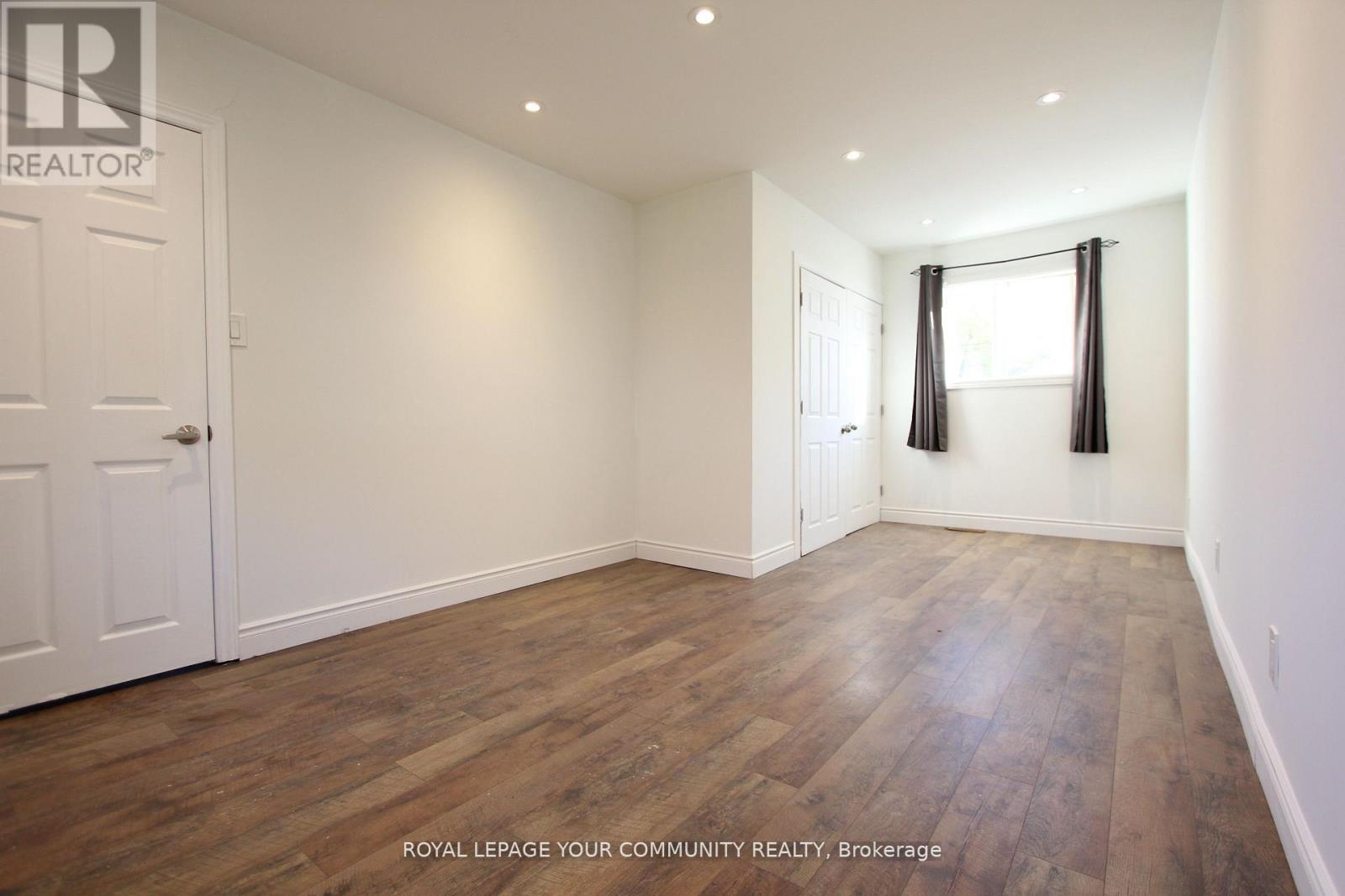 240 Royal Road, Georgina, Ontario  L4P 2T8 - Photo 29 - N12574860