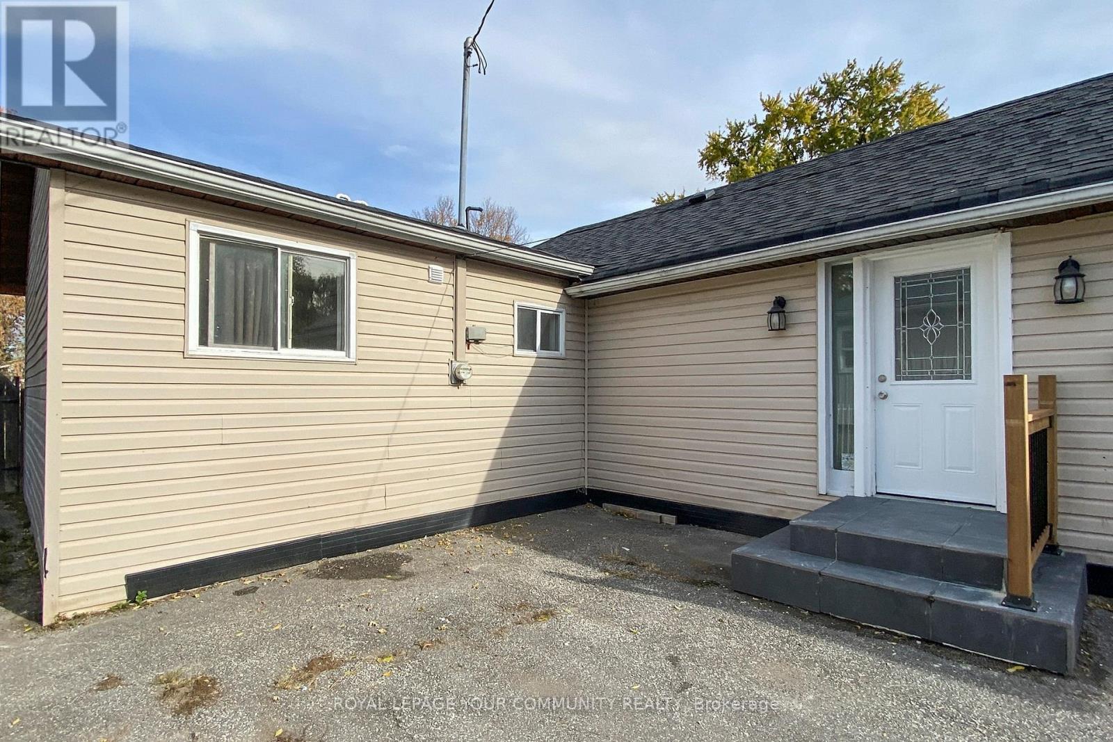 240 Royal Road, Georgina, Ontario  L4P 2T8 - Photo 4 - N12574860