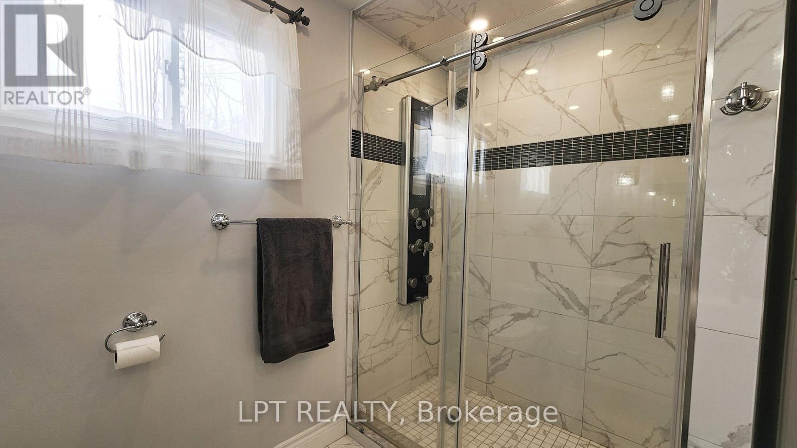 48 Maplehurst Crescent, Barrie, Ontario  L4M 4X2 - Photo 18 - S12574982