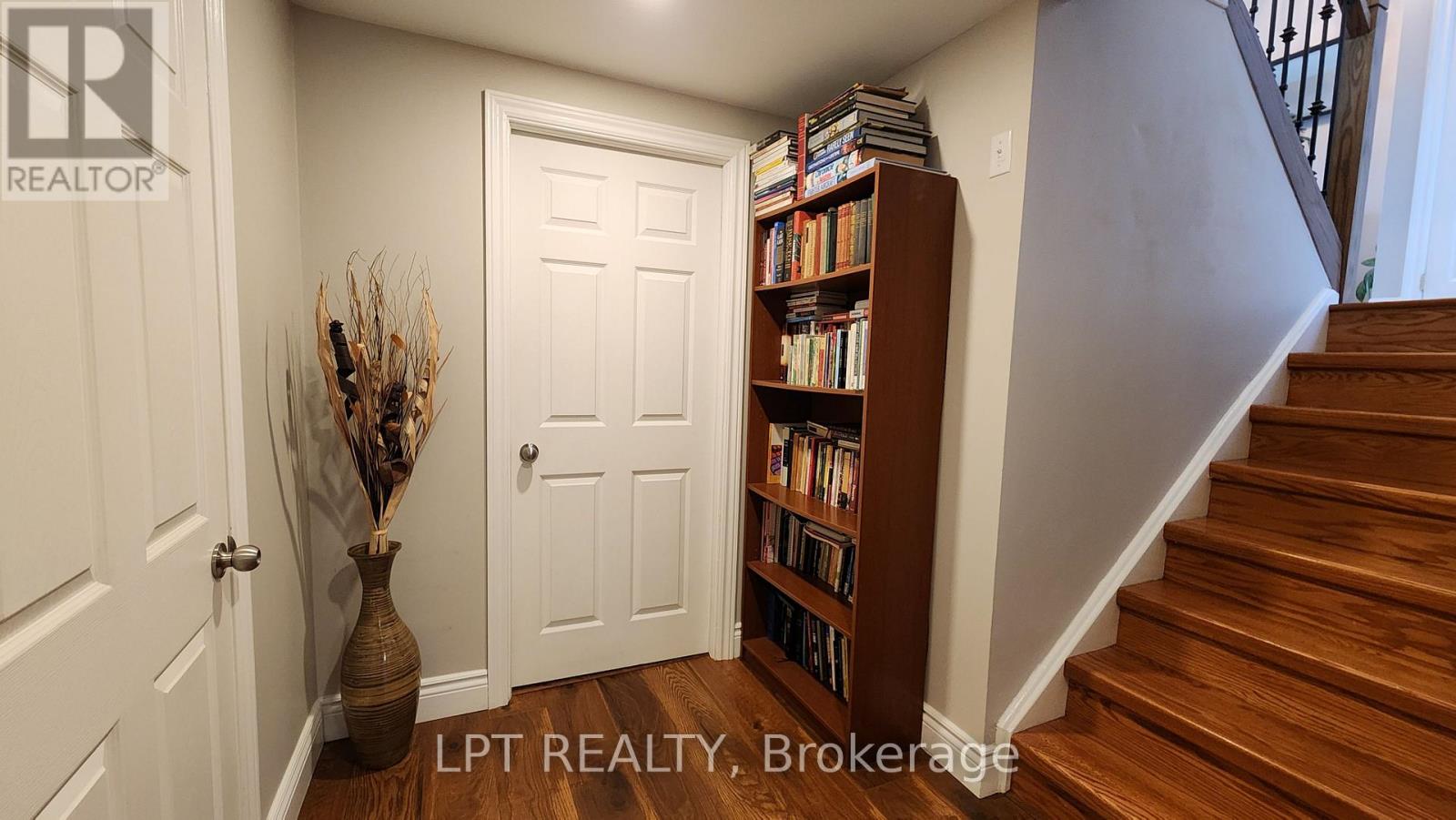 48 Maplehurst Crescent, Barrie, Ontario  L4M 4X2 - Photo 31 - S12574982