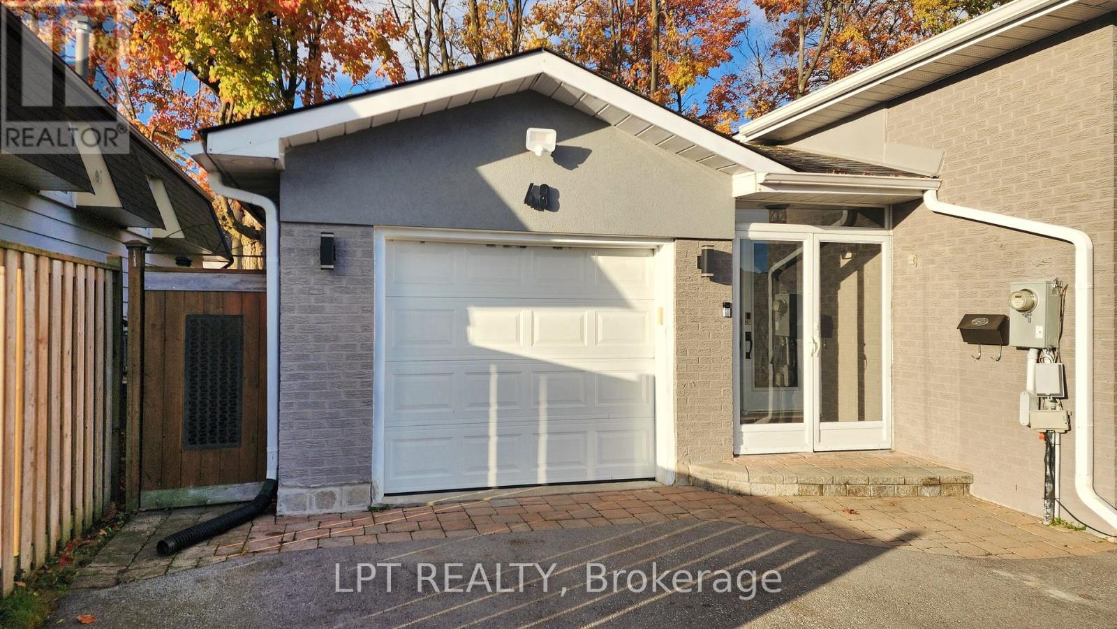 48 Maplehurst Crescent, Barrie, Ontario  L4M 4X2 - Photo 4 - S12574982