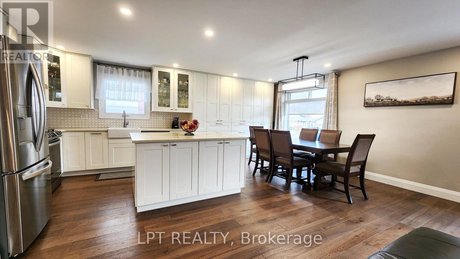 48 Maplehurst Crescent, Barrie, Ontario  L4M 4X2 - Photo 9 - S12574982