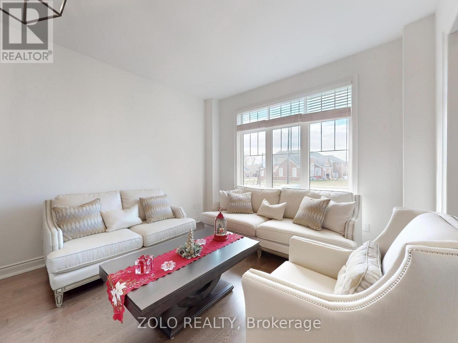 5 Jack Crescent, Springwater, Ontario  L9X 0S6 - Photo 5 - S12574992