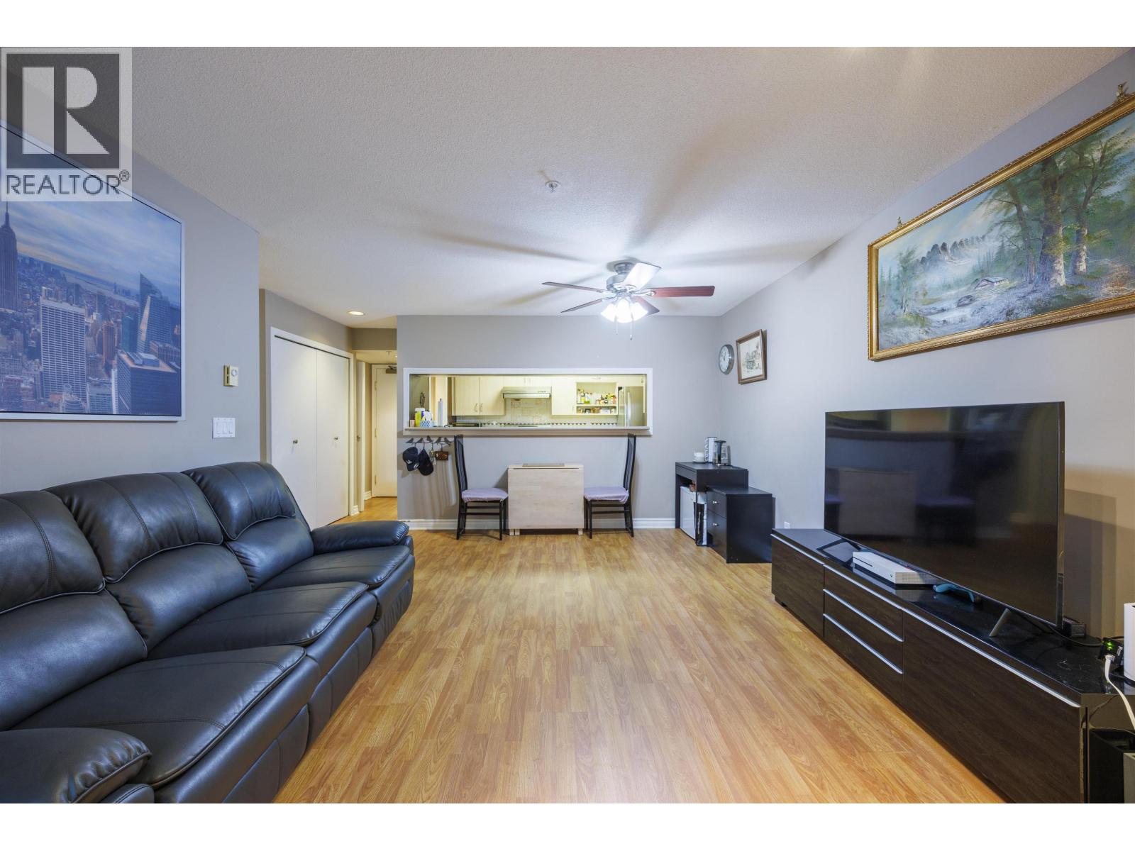 210 1163 The High Street, Coquitlam, British Columbia  V3B 7W2 - Photo 3 - R3069404