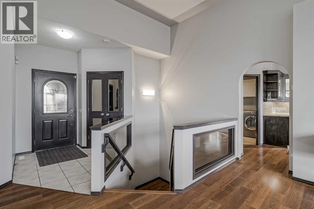 60 Mckenzie Lake Crescent Se, Calgary, Alberta  T2Z 2P1 - Photo 4 - A2270620