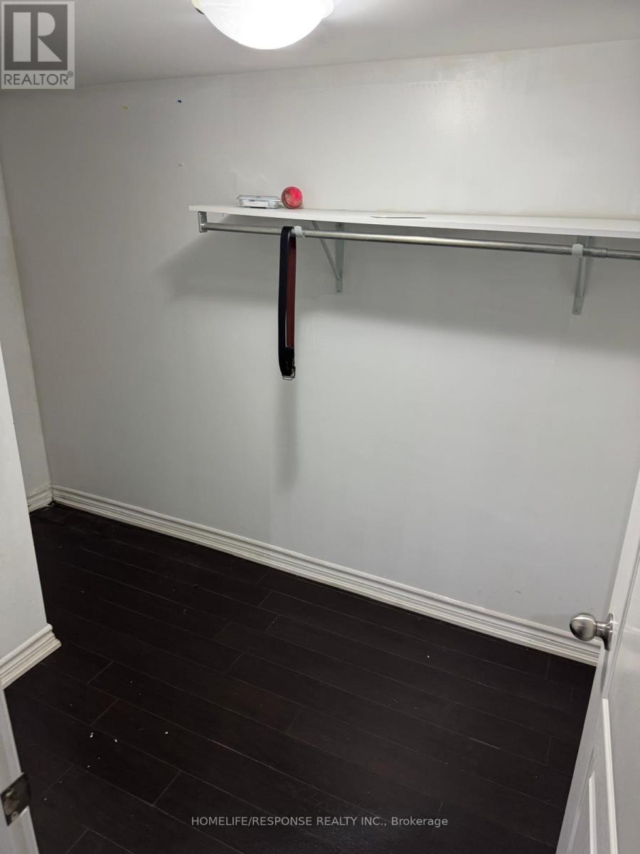 Lower - 1 Dinosaur Street, Brampton, Ontario L6P 0H7 - Photo 9 - W12571730