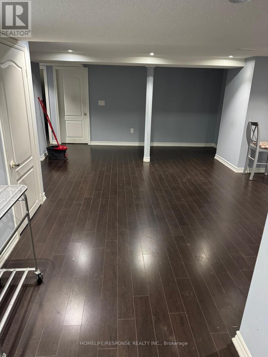 Lower - 1 Dinosaur Street, Brampton, Ontario L6P 0H7 - Photo 4 - W12571730