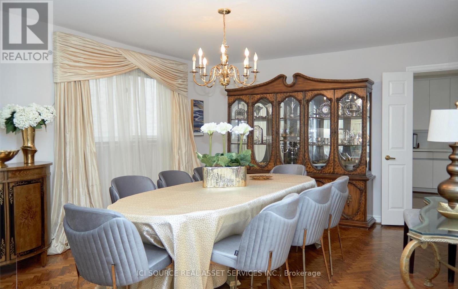 104 Almore Avenue, Toronto, Ontario  M3H 2H5 - Photo 11 - C12414211