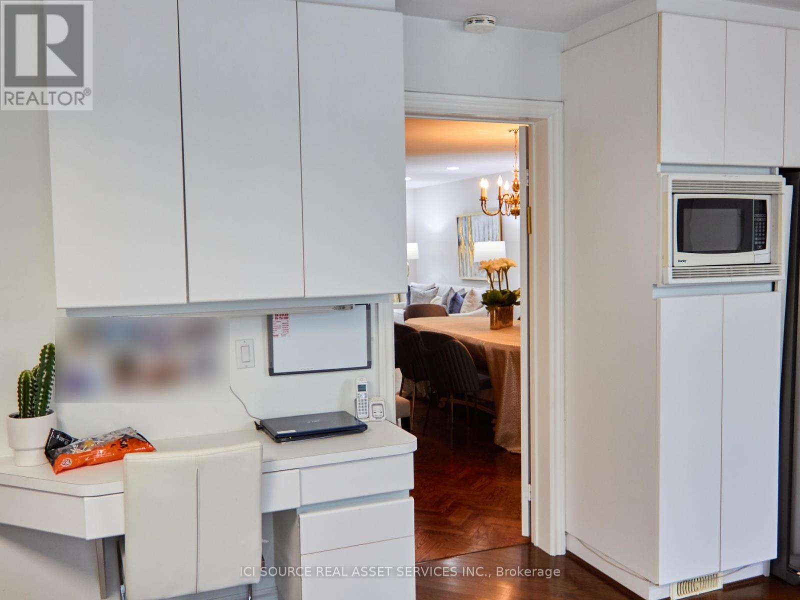 104 Almore Avenue, Toronto, Ontario  M3H 2H5 - Photo 3 - C12414211