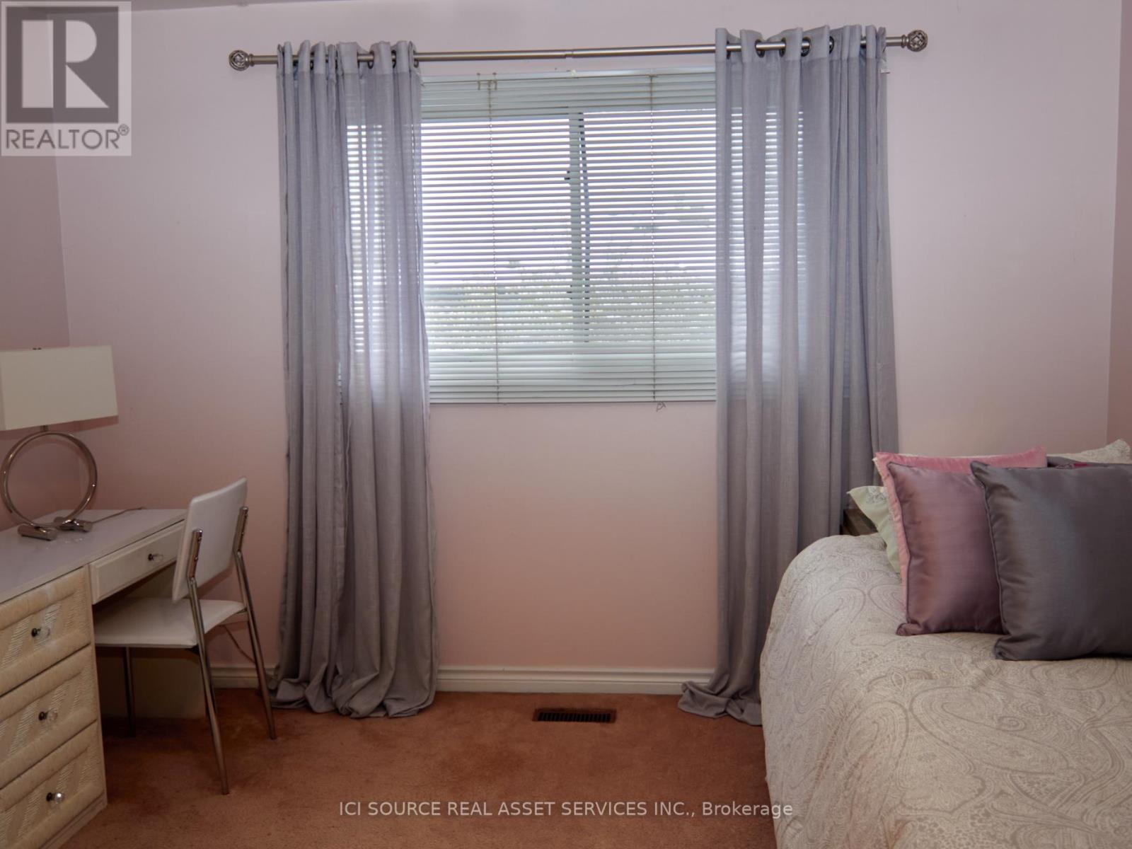 104 Almore Avenue, Toronto, Ontario  M3H 2H5 - Photo 6 - C12414211