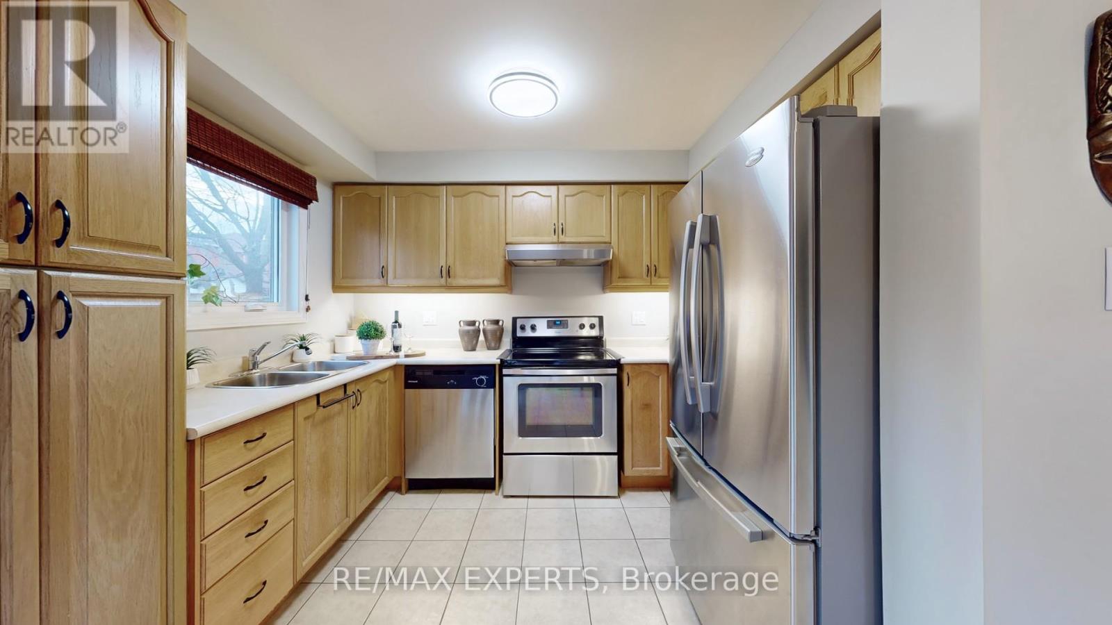 21 Wakely Boulevard, Caledon, Ontario  L7E 2H4 - Photo 7 - W12574704