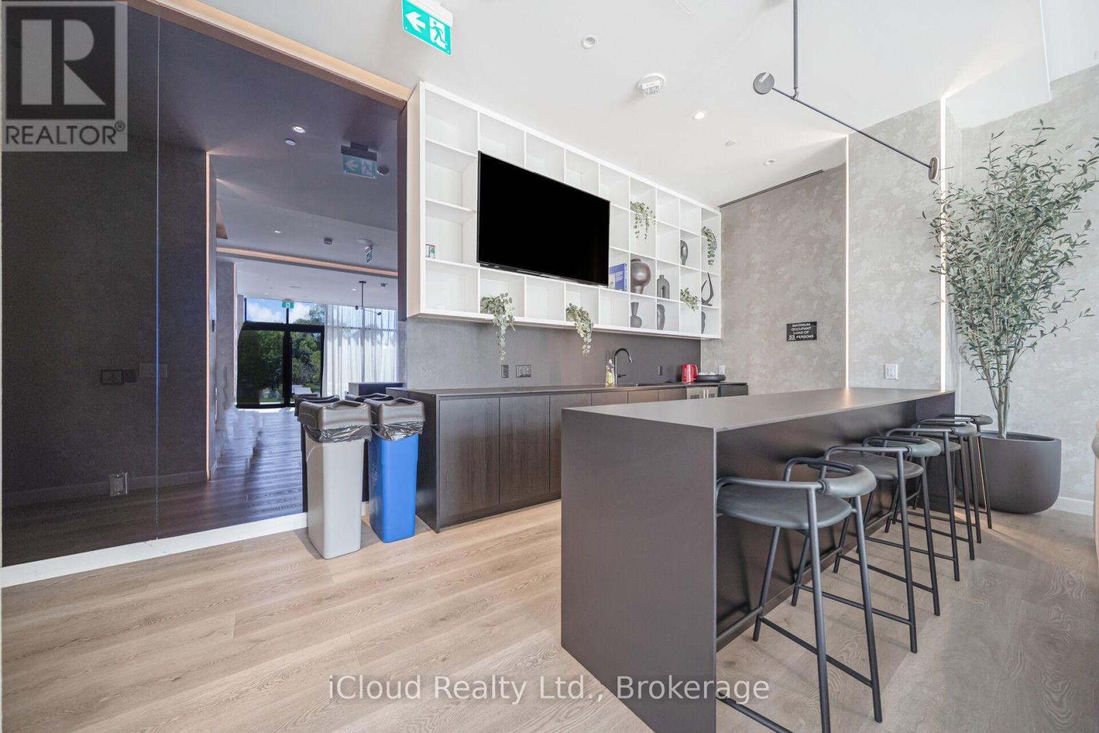 1714 - 86 Dundas Street E, Mississauga, Ontario  L5A 0B1 - Photo 6 - W12574720