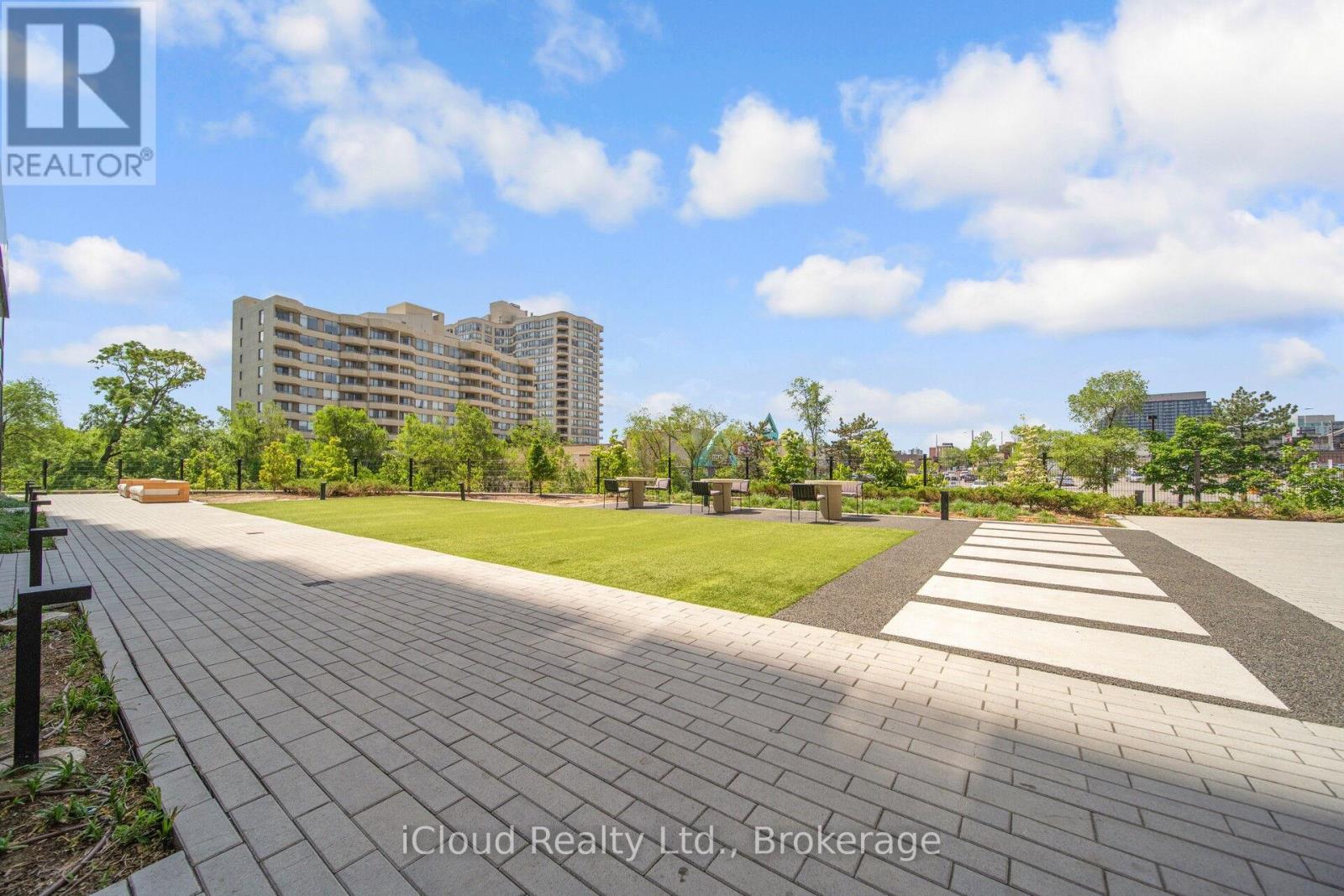 1714 - 86 Dundas Street E, Mississauga, Ontario  L5A 0B1 - Photo 8 - W12574720