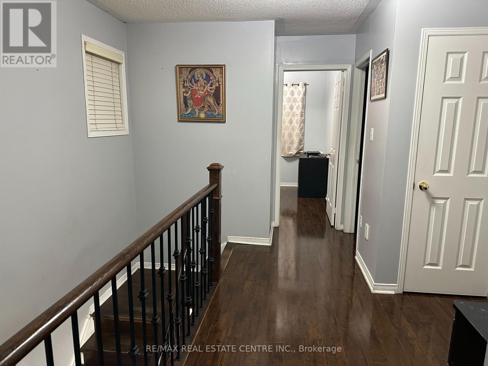 40 Ridgefield Court, Brampton, Ontario  L6P 1B4 - Photo 8 - W12574742