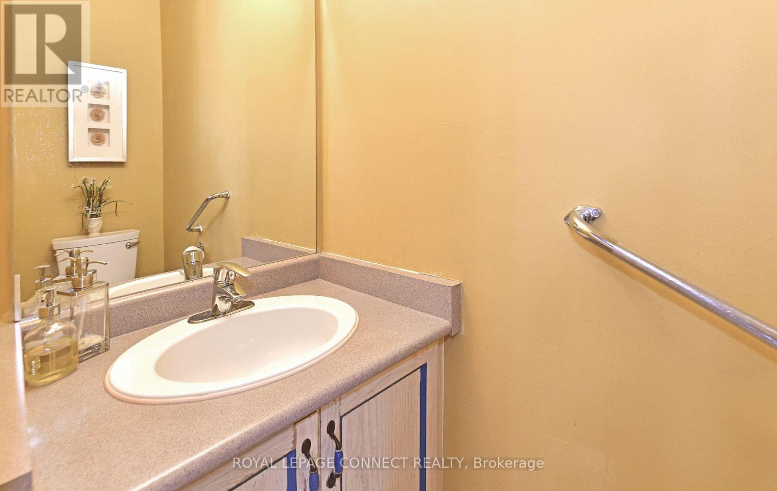 154 Pressed Brick Drive, Brampton (Brampton North), Ontario  L6V 4K6 - Photo 15 - W12574836