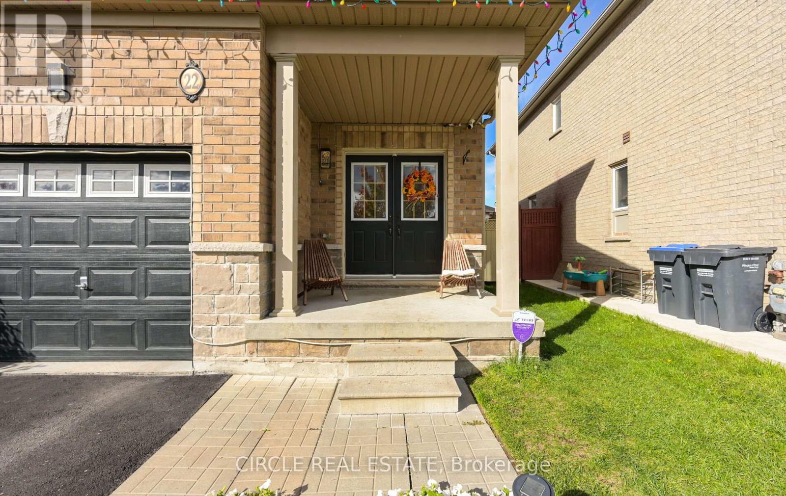 22 Brussels Avenue, Brampton, Ontario  L6Z 0A5 - Photo 2 - W12574838