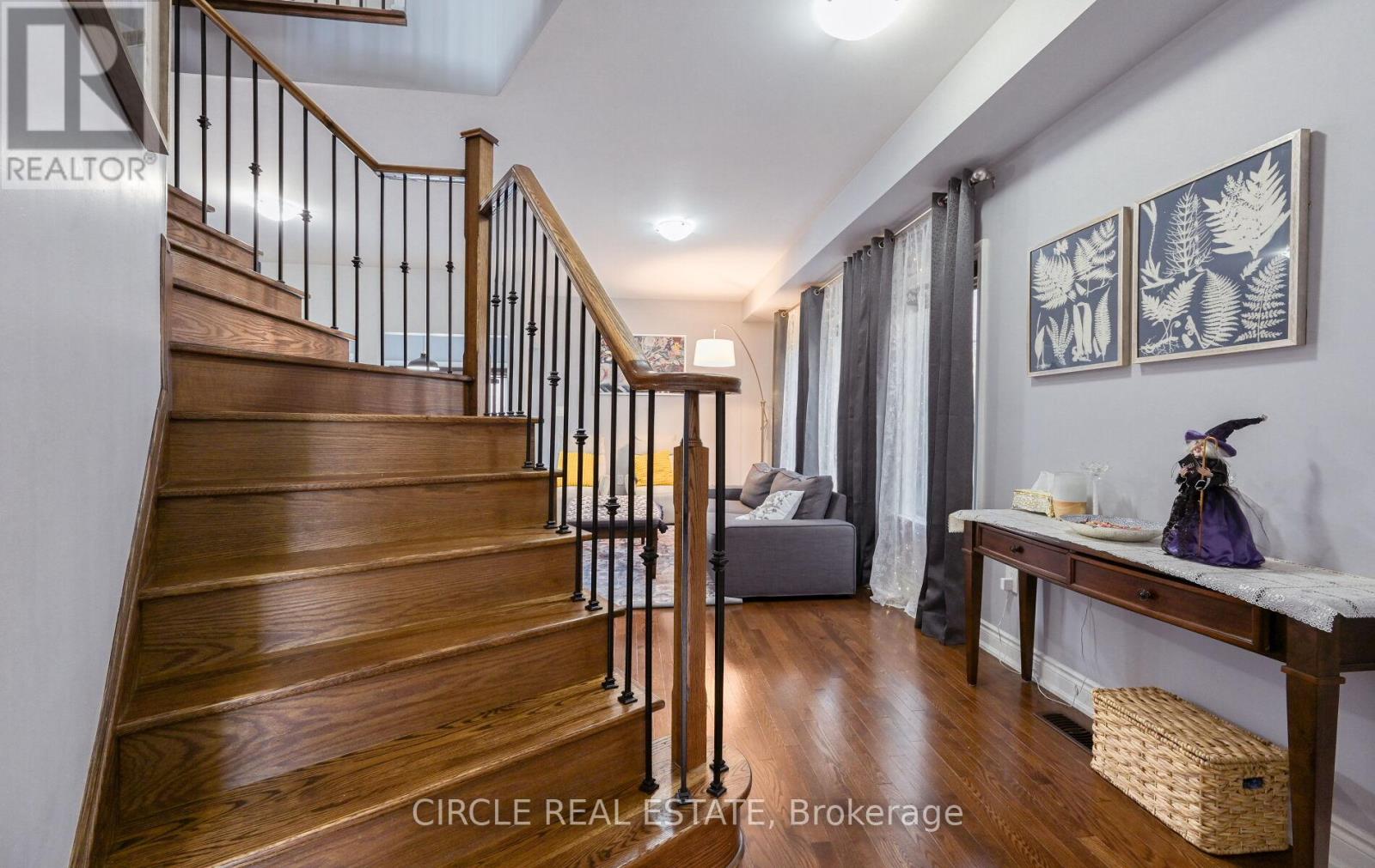 22 Brussels Avenue, Brampton, Ontario  L6Z 0A5 - Photo 4 - W12574838