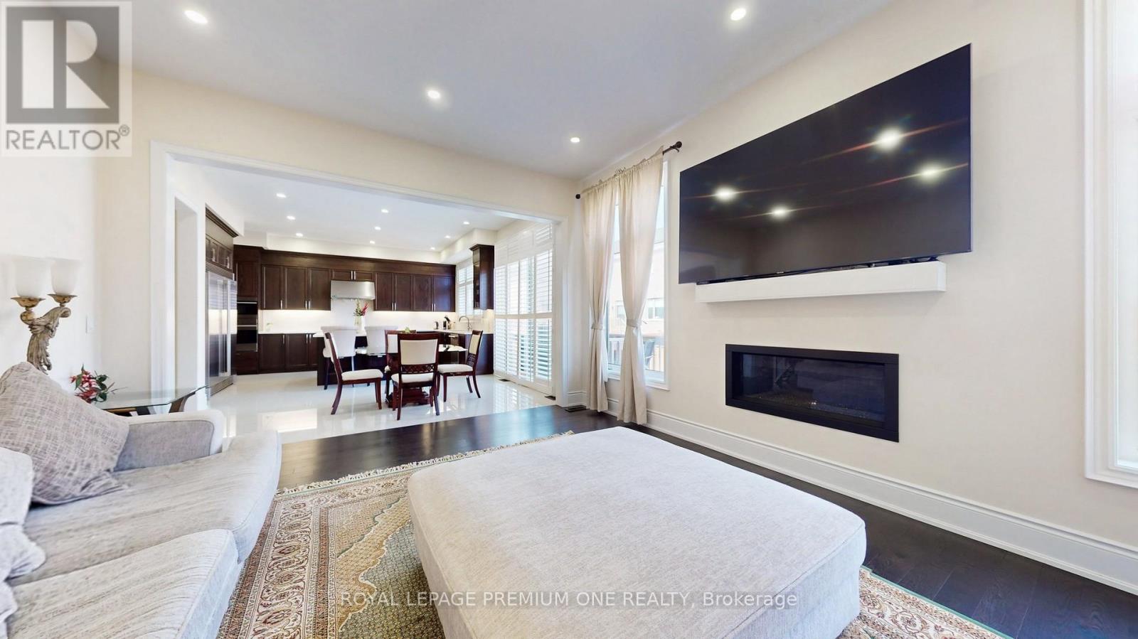 52 Daisy Meadow Crescent, Caledon, Ontario  L7C 4G3 - Photo 12 - W12574876