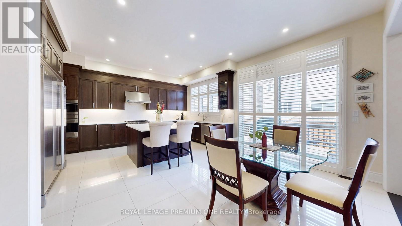 52 Daisy Meadow Crescent, Caledon, Ontario  L7C 4G3 - Photo 13 - W12574876