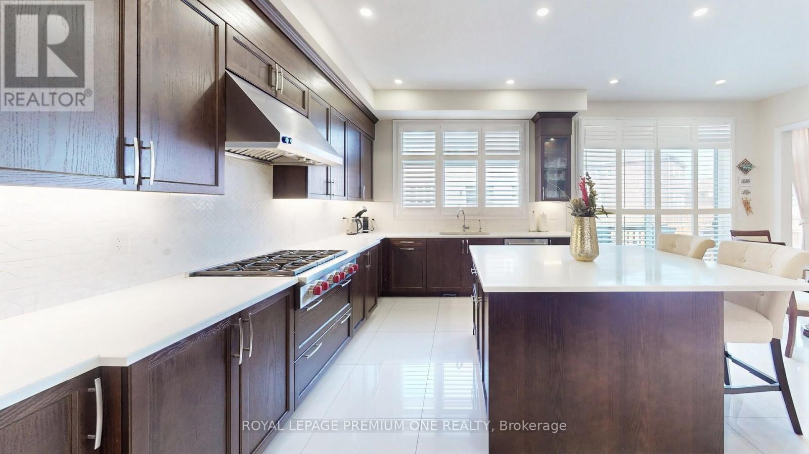 52 Daisy Meadow Crescent, Caledon, Ontario  L7C 4G3 - Photo 14 - W12574876