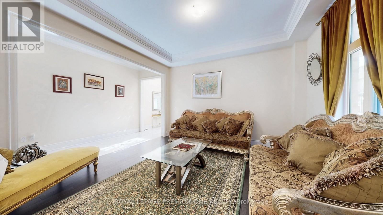 52 Daisy Meadow Crescent, Caledon, Ontario  L7C 4G3 - Photo 5 - W12574876