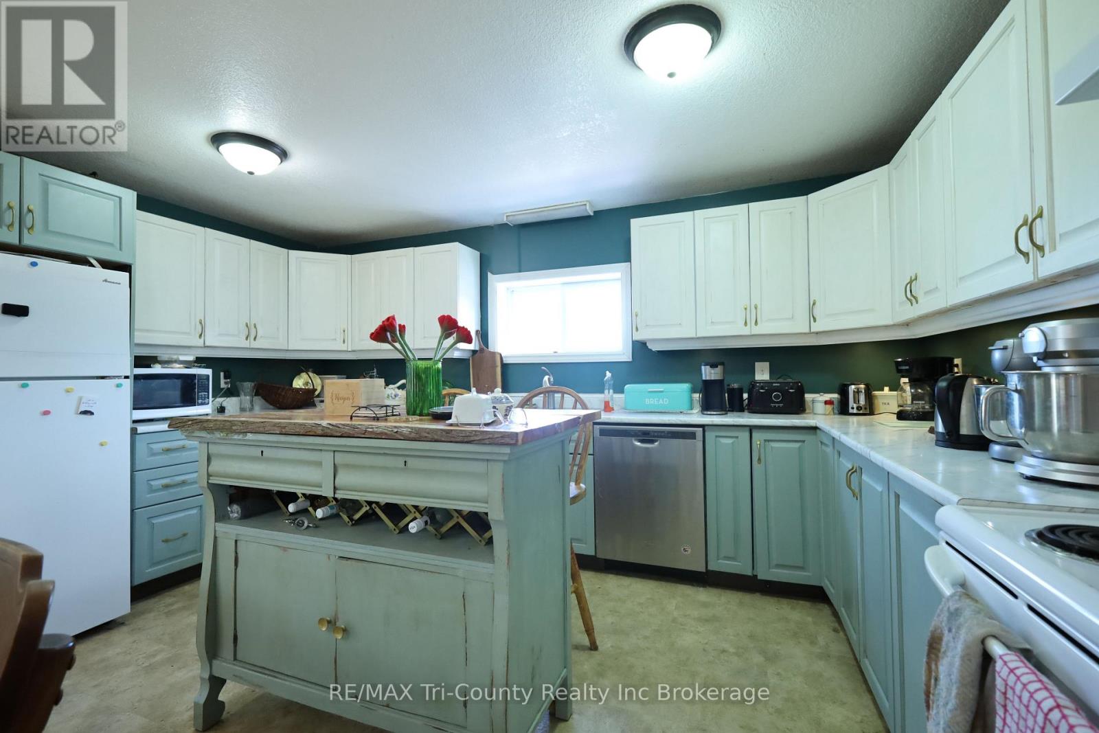 853 Norfolk County 28 Road, Norfolk, Ontario  N0E 1G0 - Photo 6 - X12575076