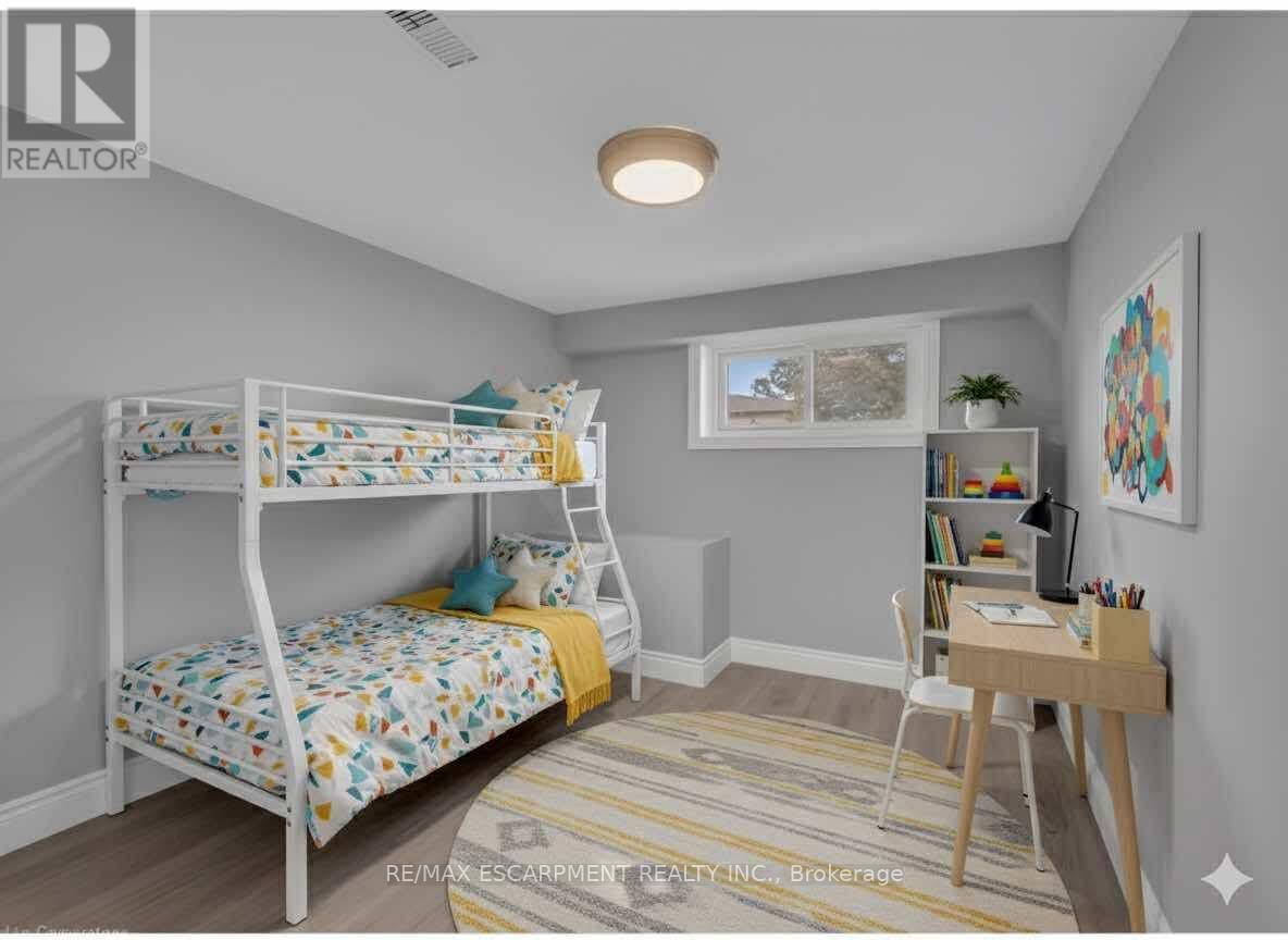 Lower - 143 Highridge Avenue, Hamilton, Ontario  L8E 3L5 - Photo 15 - X12574714