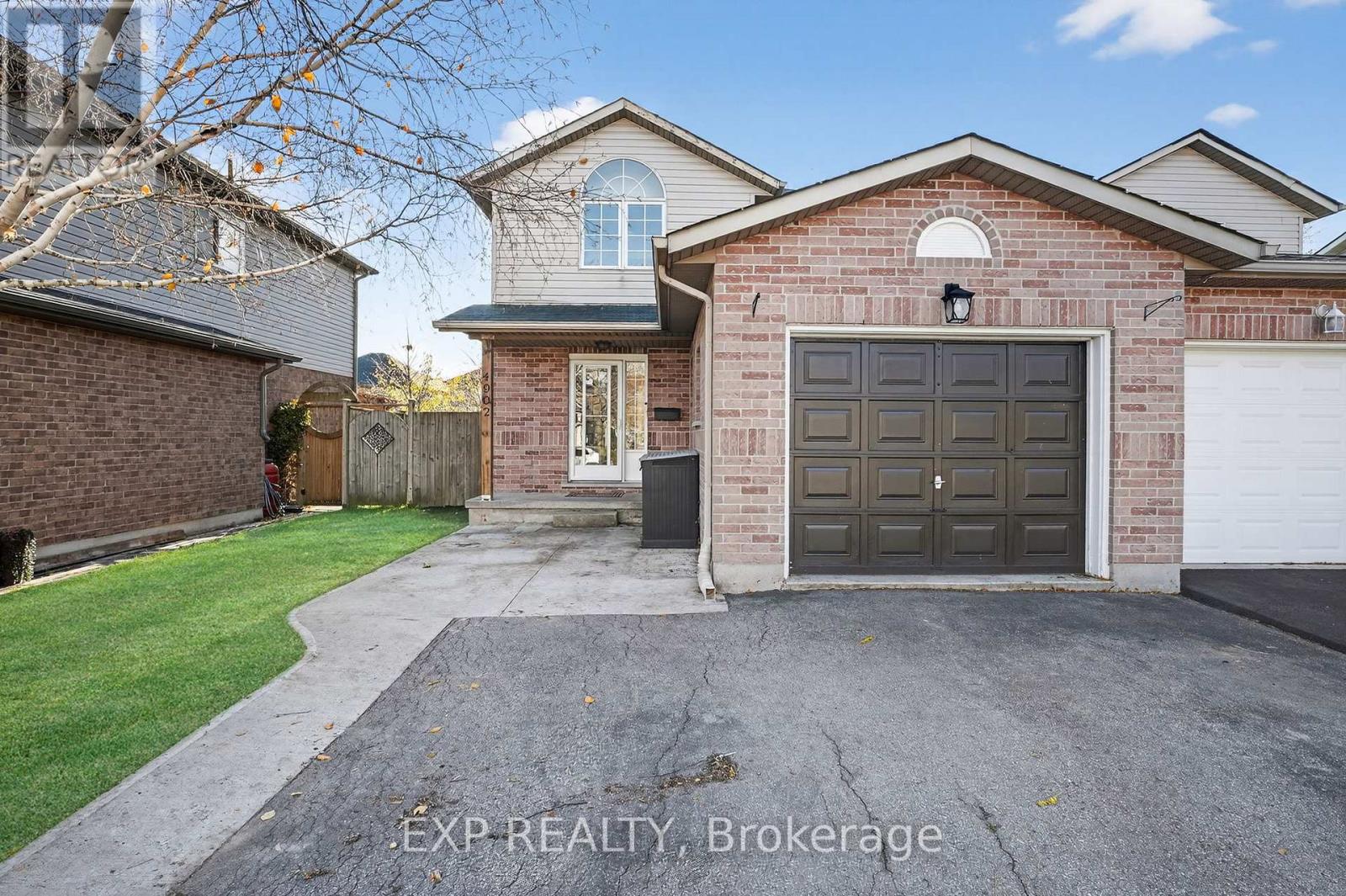 4902 Adam Court, Lincoln, Ontario  L3J 0E3 - Photo 3 - X12574736