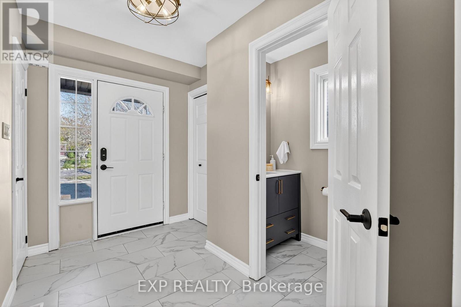 4902 Adam Court, Lincoln, Ontario  L3J 0E3 - Photo 4 - X12574736