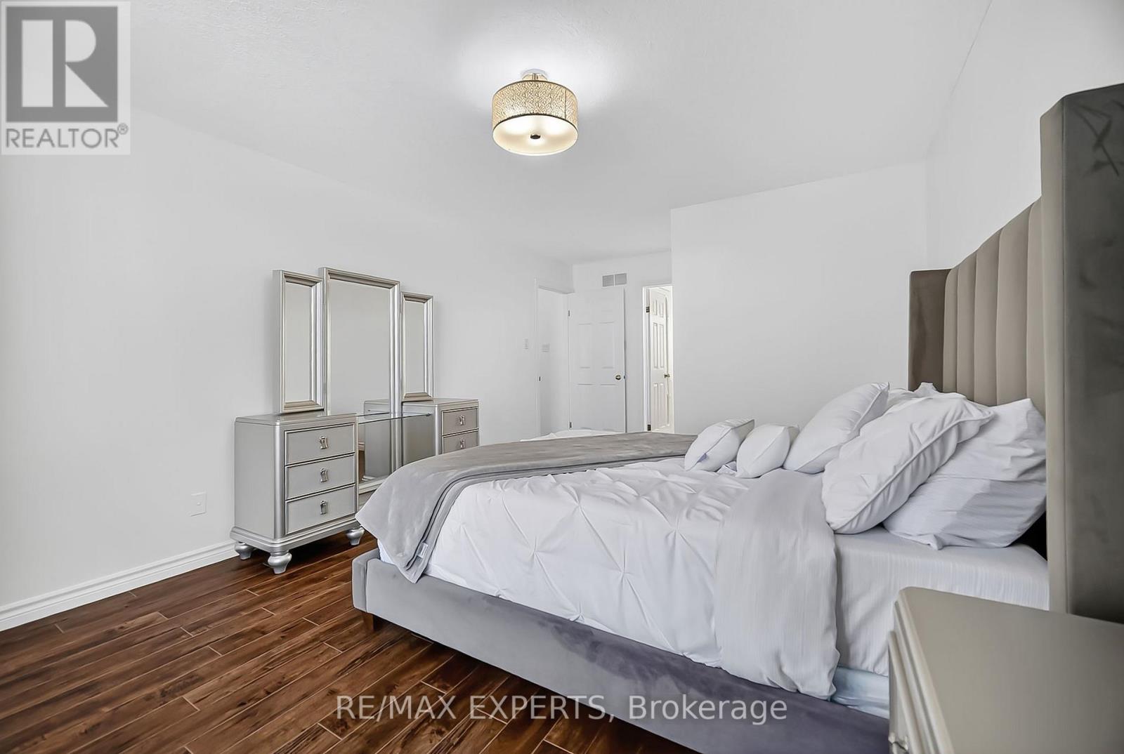 936 Talisman Crescent, London South, Ontario  N6K 0B7 - Photo 18 - X12574748