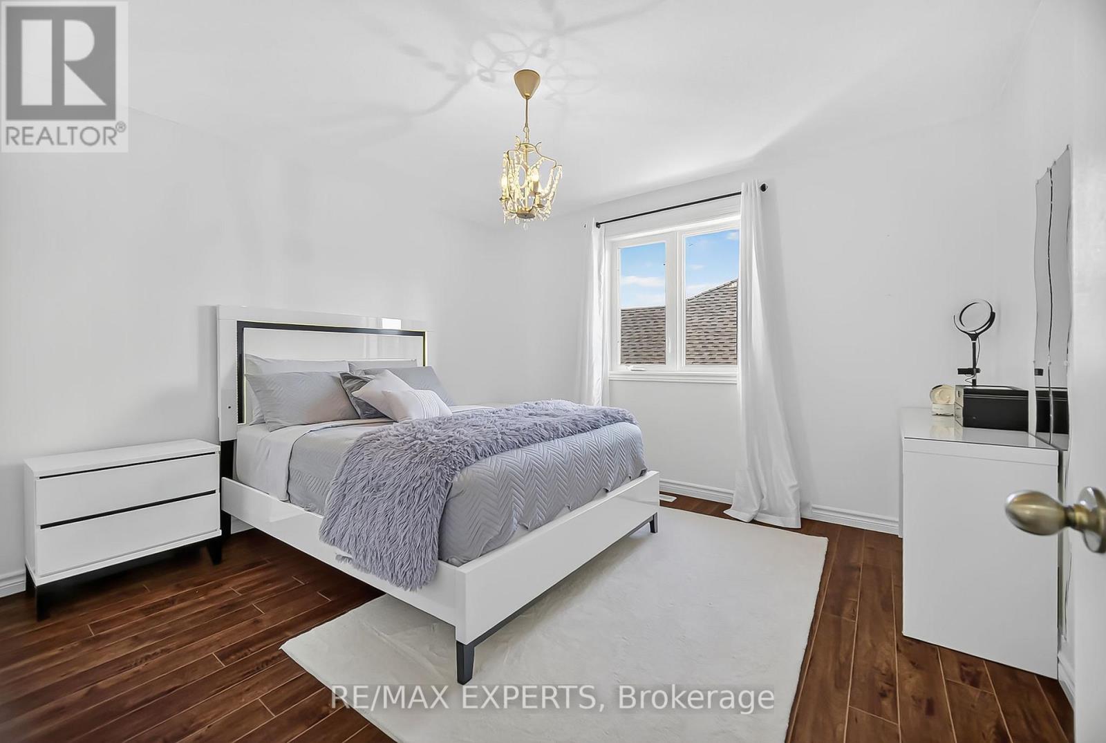 936 Talisman Crescent, London South, Ontario  N6K 0B7 - Photo 24 - X12574748