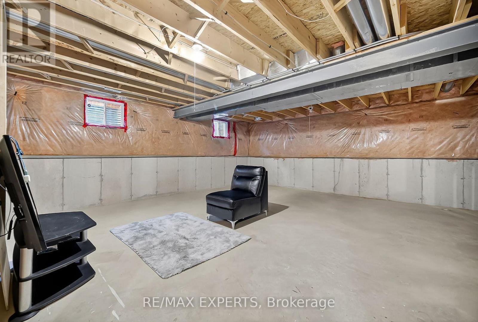 936 Talisman Crescent, London South, Ontario  N6K 0B7 - Photo 29 - X12574748