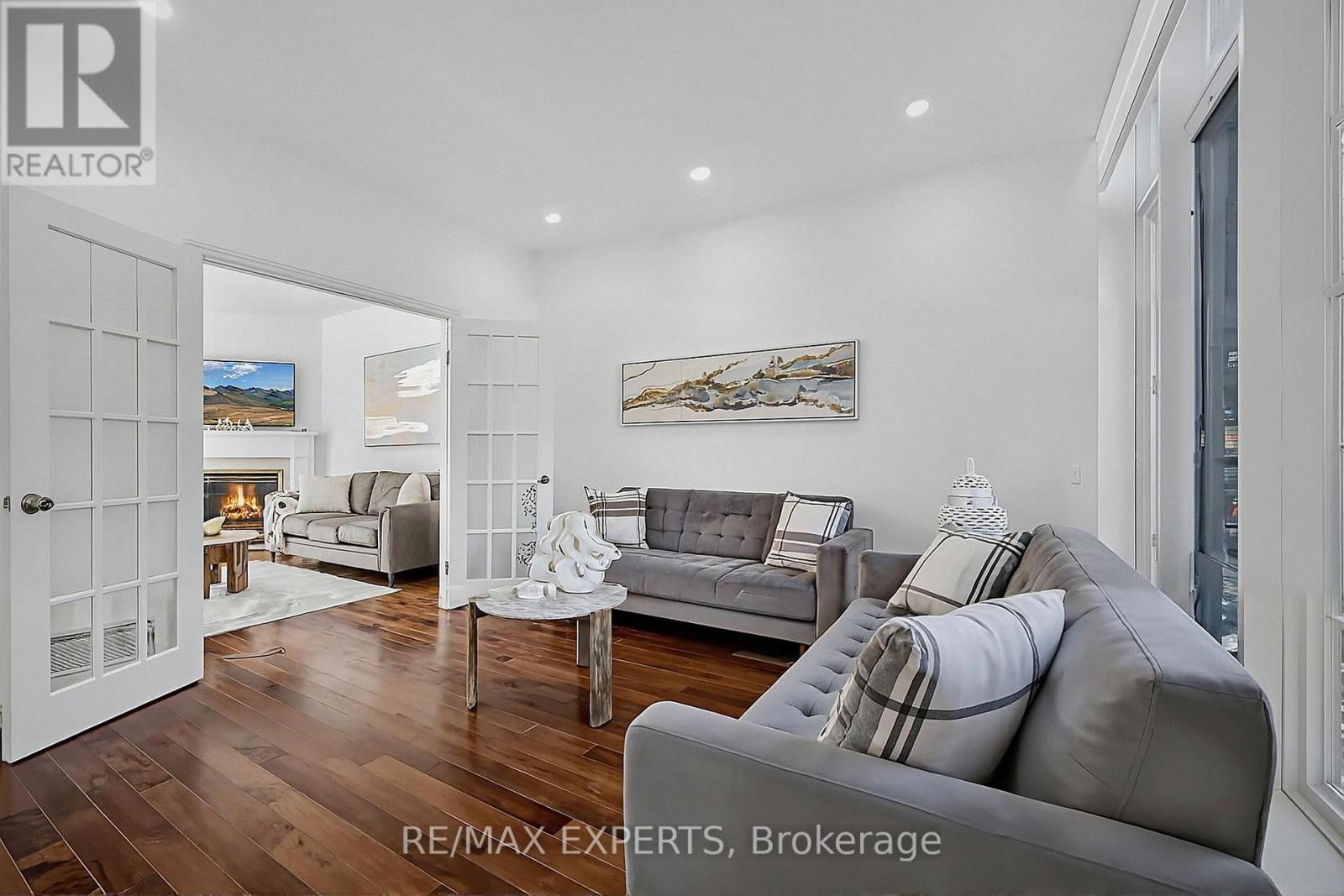 936 Talisman Crescent, London South, Ontario  N6K 0B7 - Photo 4 - X12574748