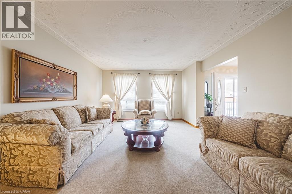 19 Hadeland Avenue, Hamilton, Ontario  L9C 6Z8 - Photo 4 - 40787782