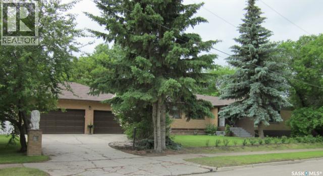 502 1st STREET W, Meadow Lake, Saskatchewan