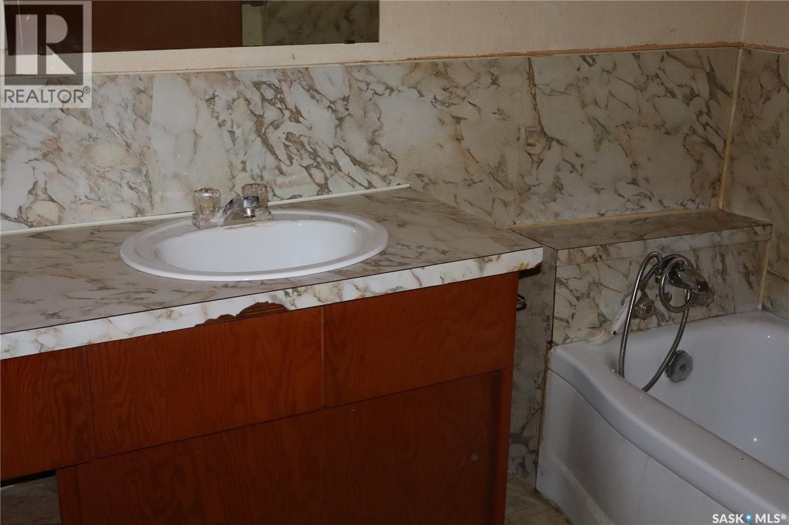 955 Athabasca Street W, Moose Jaw, Saskatchewan  S6H 3E2 - Photo 14 - SK024534