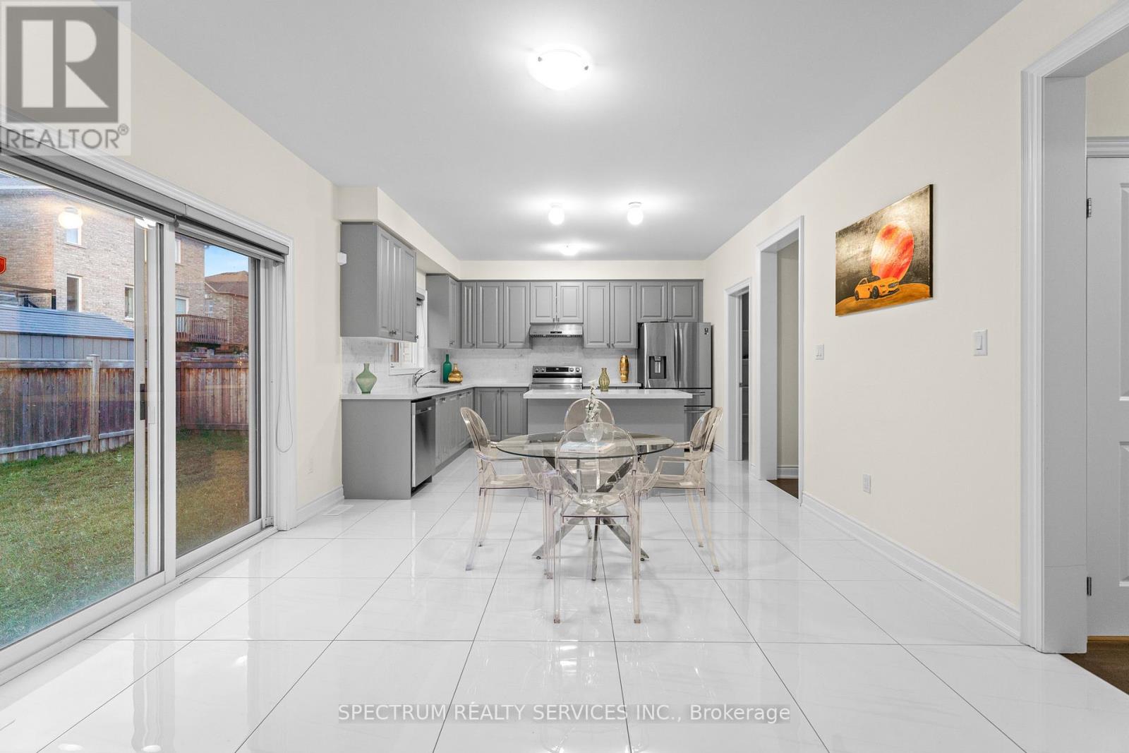 46 Ridgeview Court, Bradford West Gwillimbury, Ontario  L3Z 0R9 - Photo 19 - N12567358