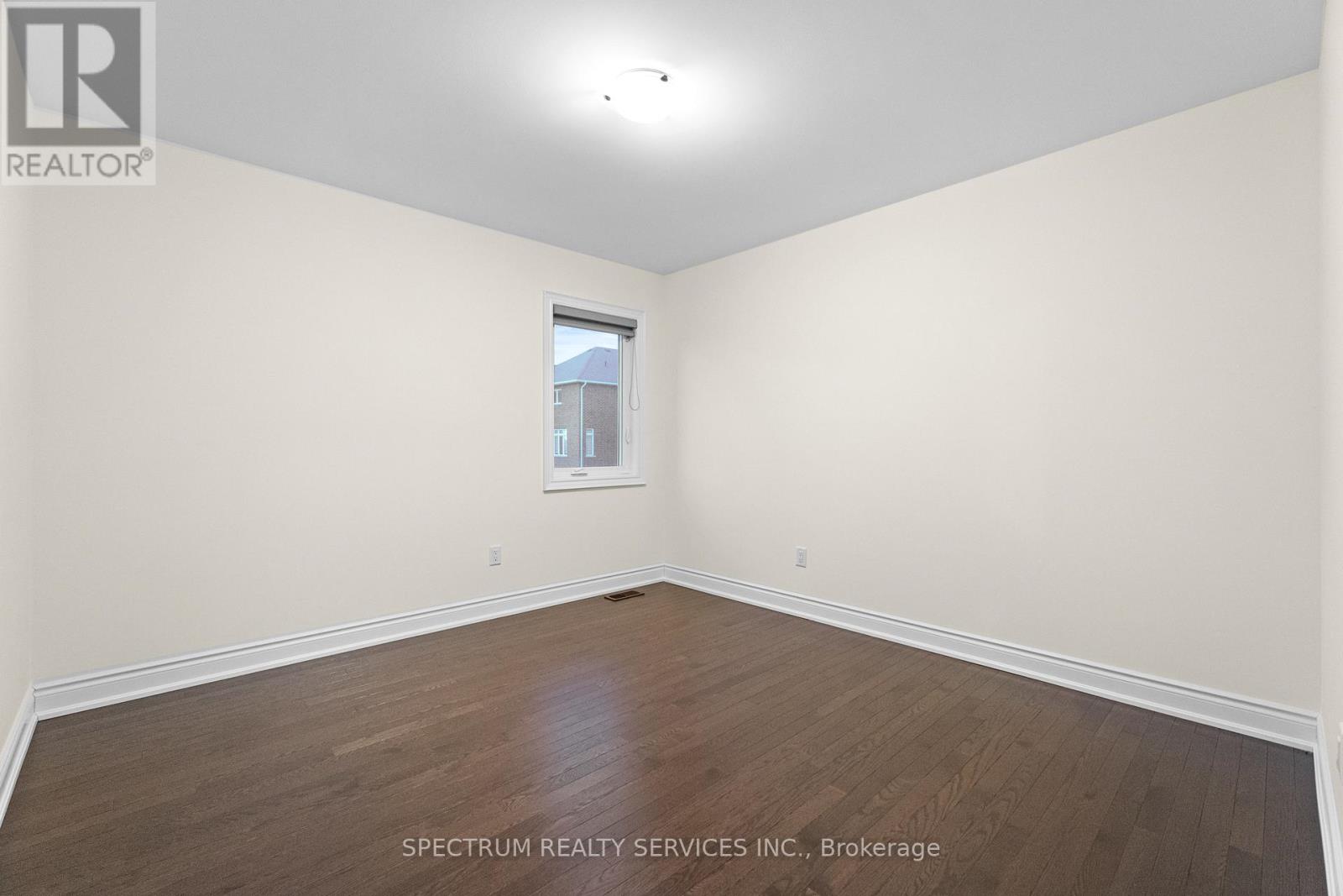 46 Ridgeview Court, Bradford West Gwillimbury, Ontario  L3Z 0R9 - Photo 34 - N12567358