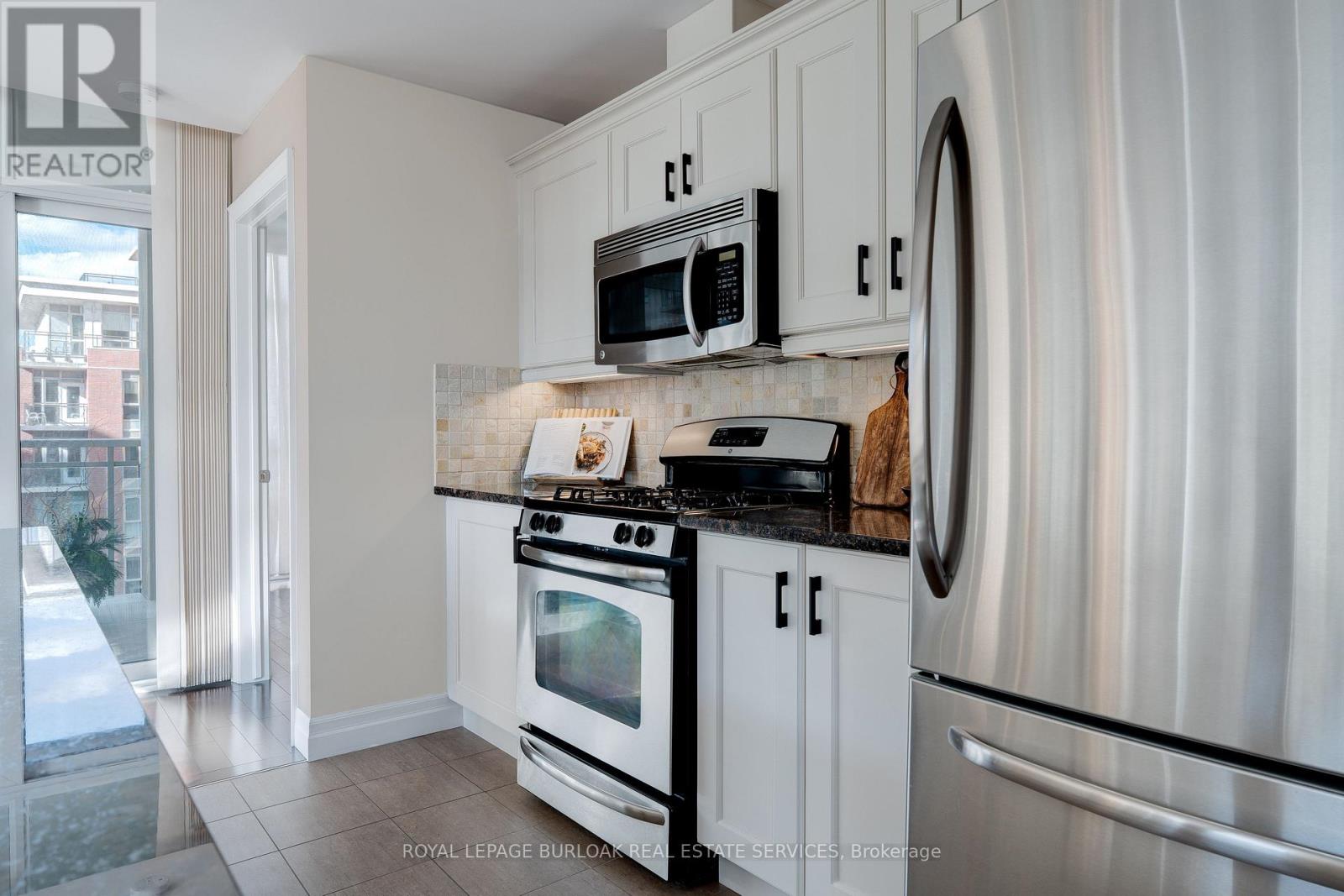 804 - 360 Pearl Street, Burlington, Ontario  L7R 1E1 - Photo 6 - W12562810