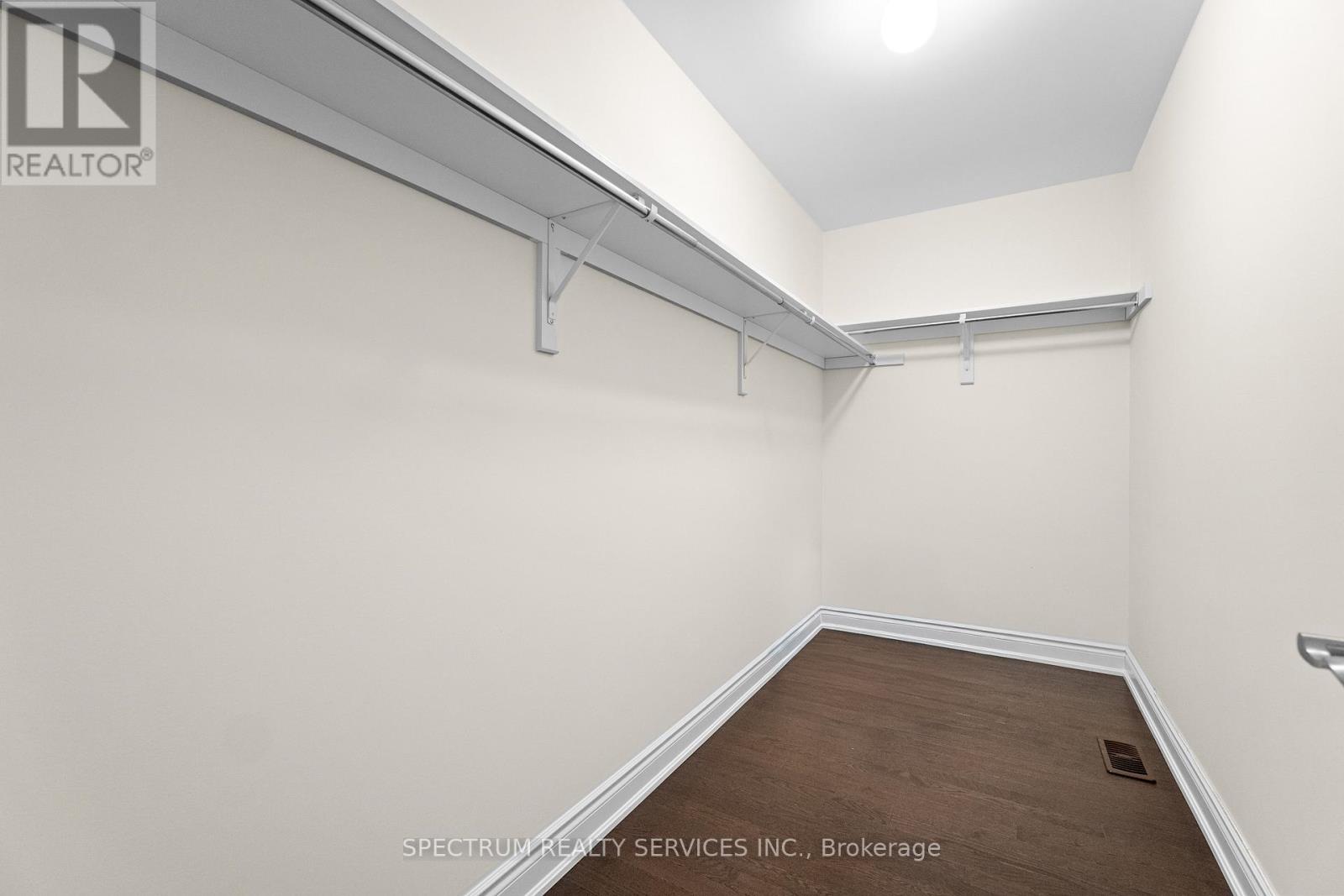 46 Ridgeview Court, Bradford West Gwillimbury, Ontario  L3Z 0R9 - Photo 33 - N12567358