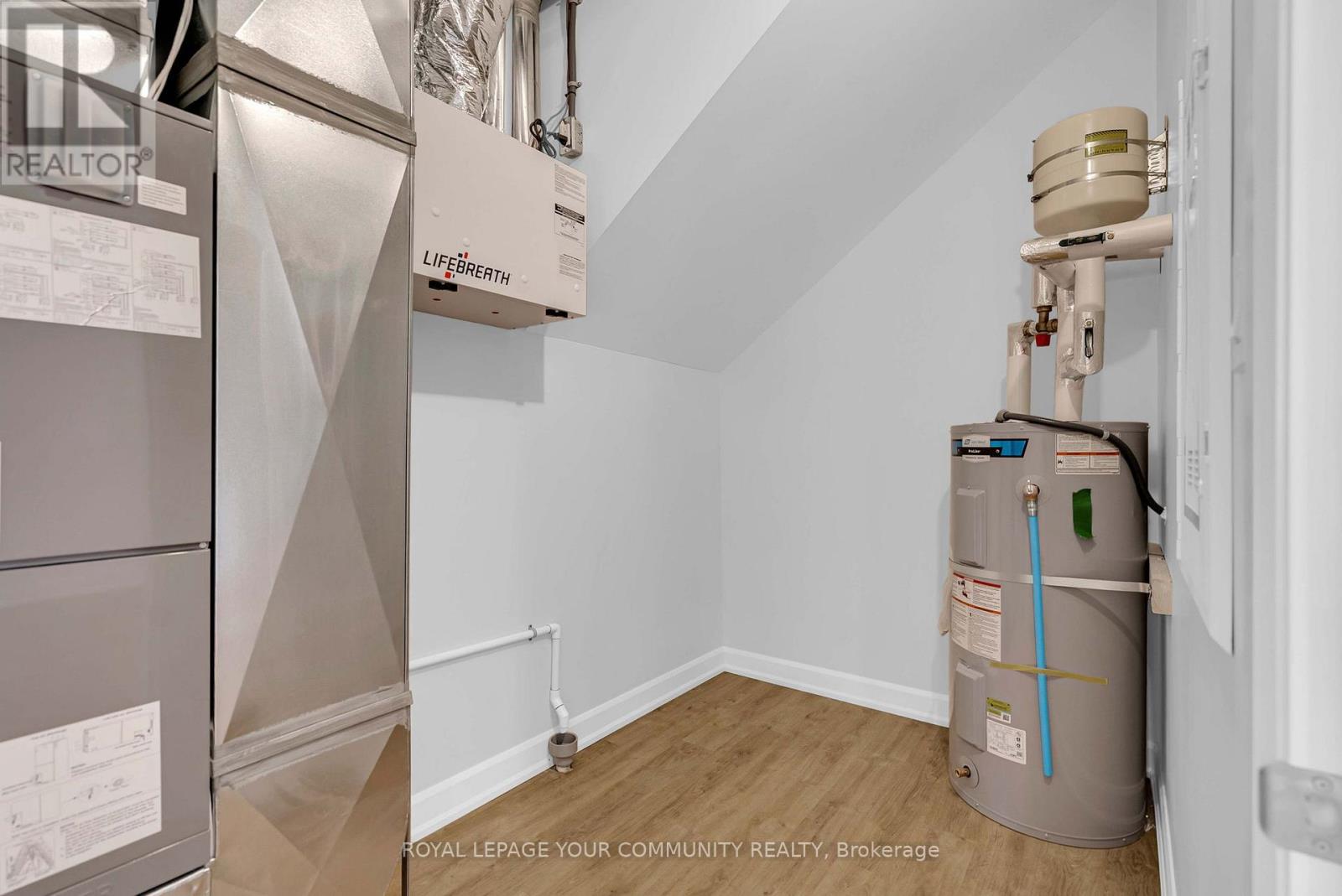 1a - 600 Second Street E, Cornwall, Ontario K6H 4H3 - Photo 19 - X12516152