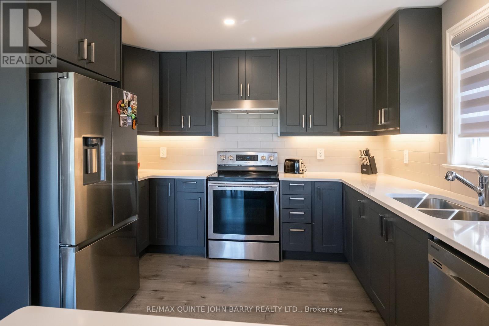 29 Cattail Crescent, Quinte West, Ontario  K8V 0J3 - Photo 8 - X12574140