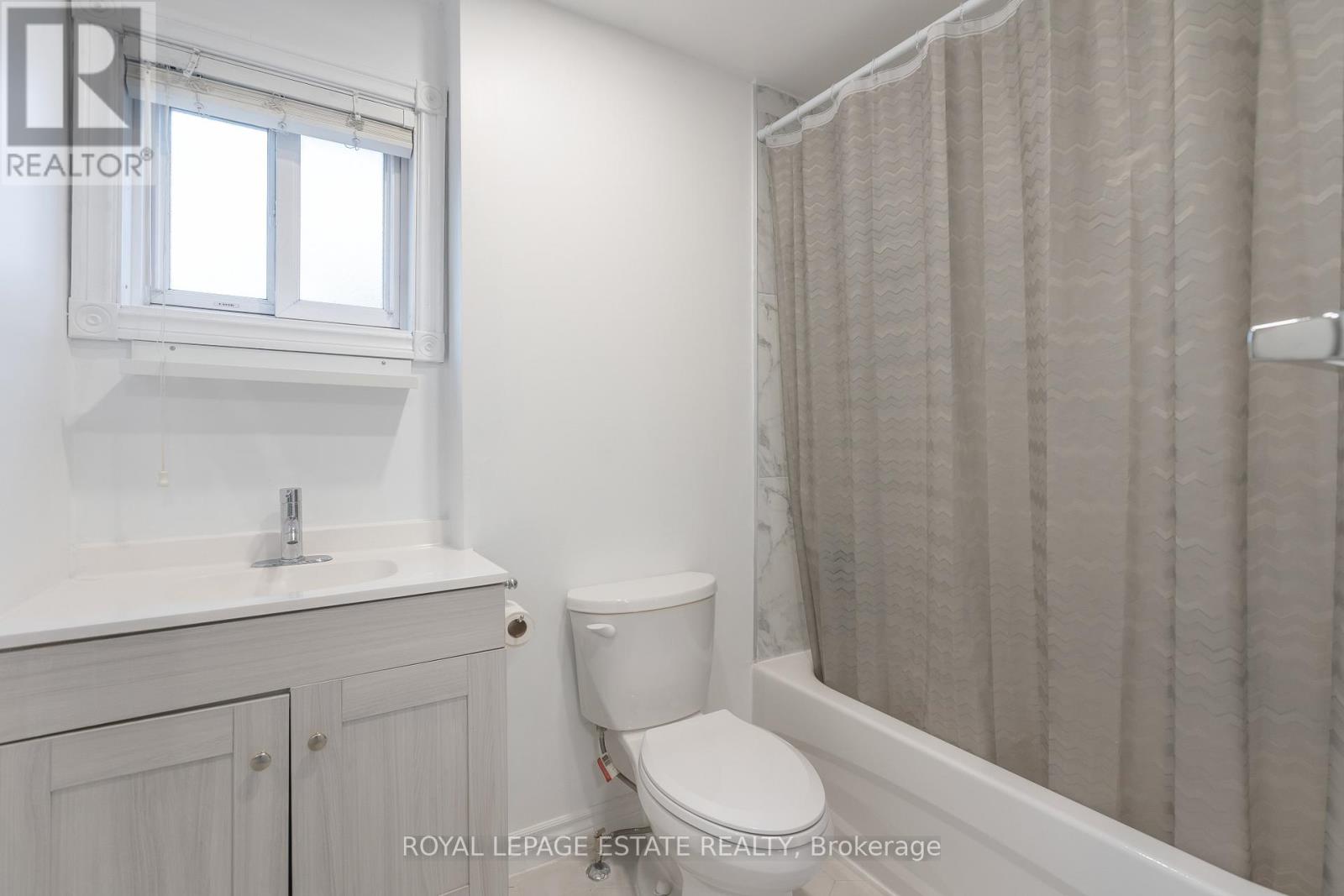 1040 Victoria Park Avenue, Toronto, Ontario  M4B 2K1 - Photo 16 - E12515212