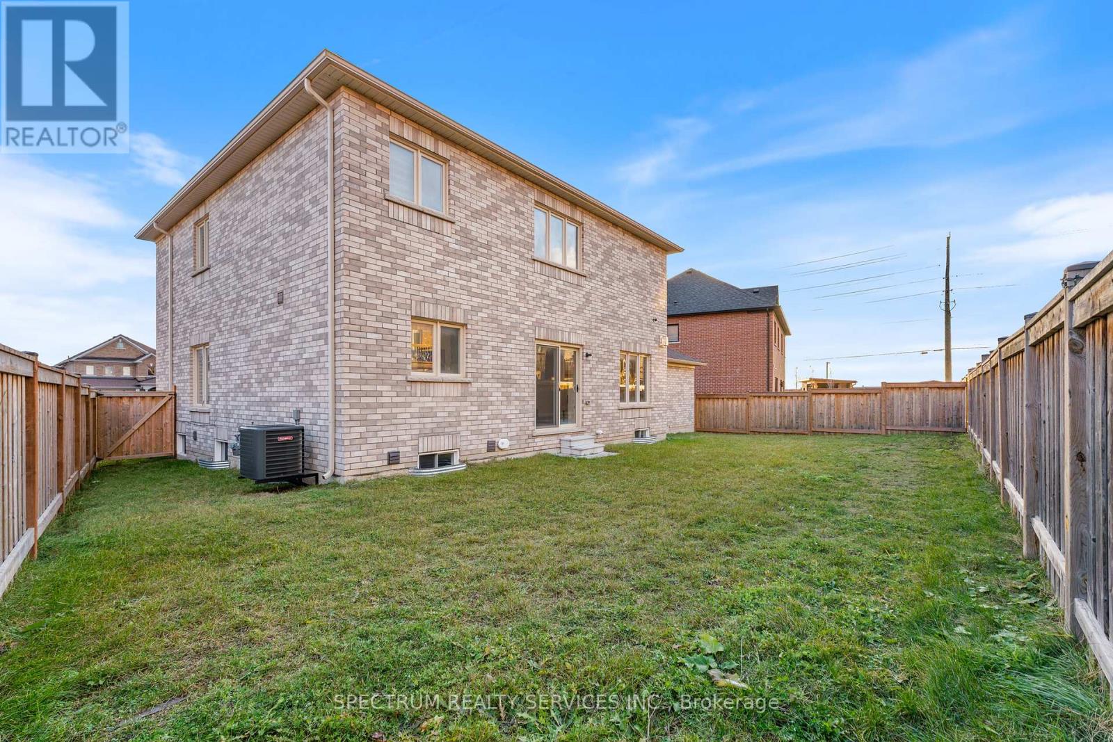 46 Ridgeview Court, Bradford West Gwillimbury, Ontario  L3Z 0R9 - Photo 49 - N12567358