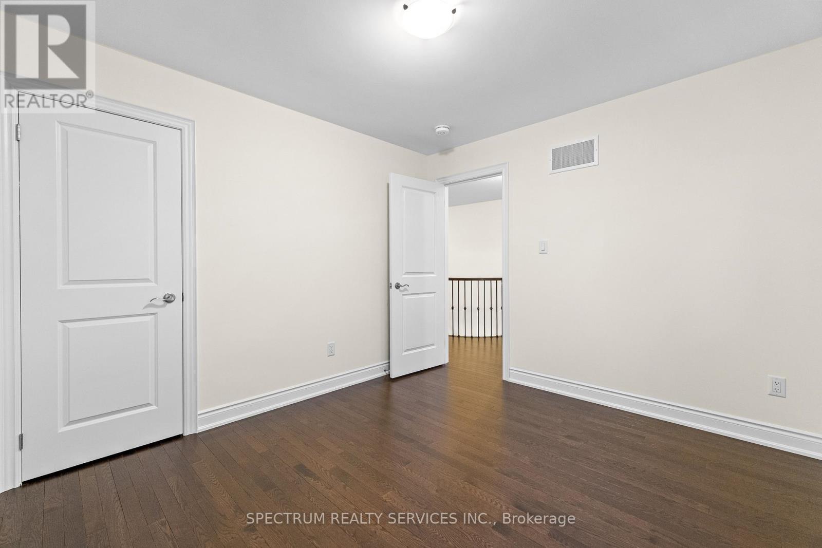 46 Ridgeview Court, Bradford West Gwillimbury, Ontario  L3Z 0R9 - Photo 39 - N12567358