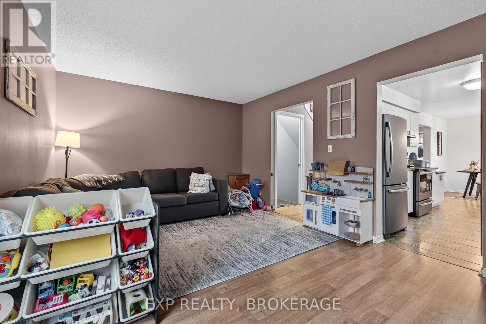 14 Clifford Street, Loyalist, Ontario K7N 1Y6 - Photo 11 - X12574048