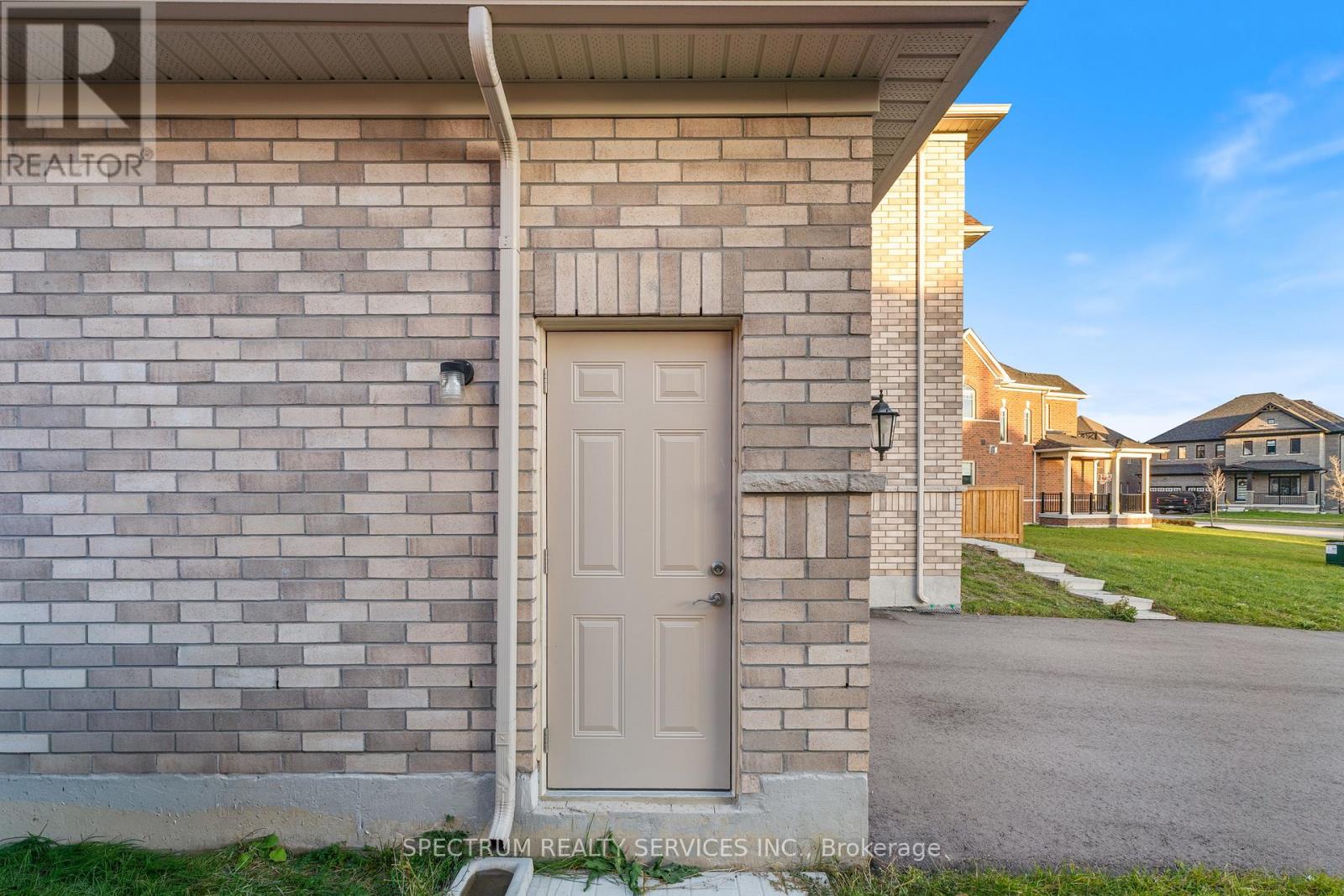 46 Ridgeview Court, Bradford West Gwillimbury, Ontario  L3Z 0R9 - Photo 47 - N12567358