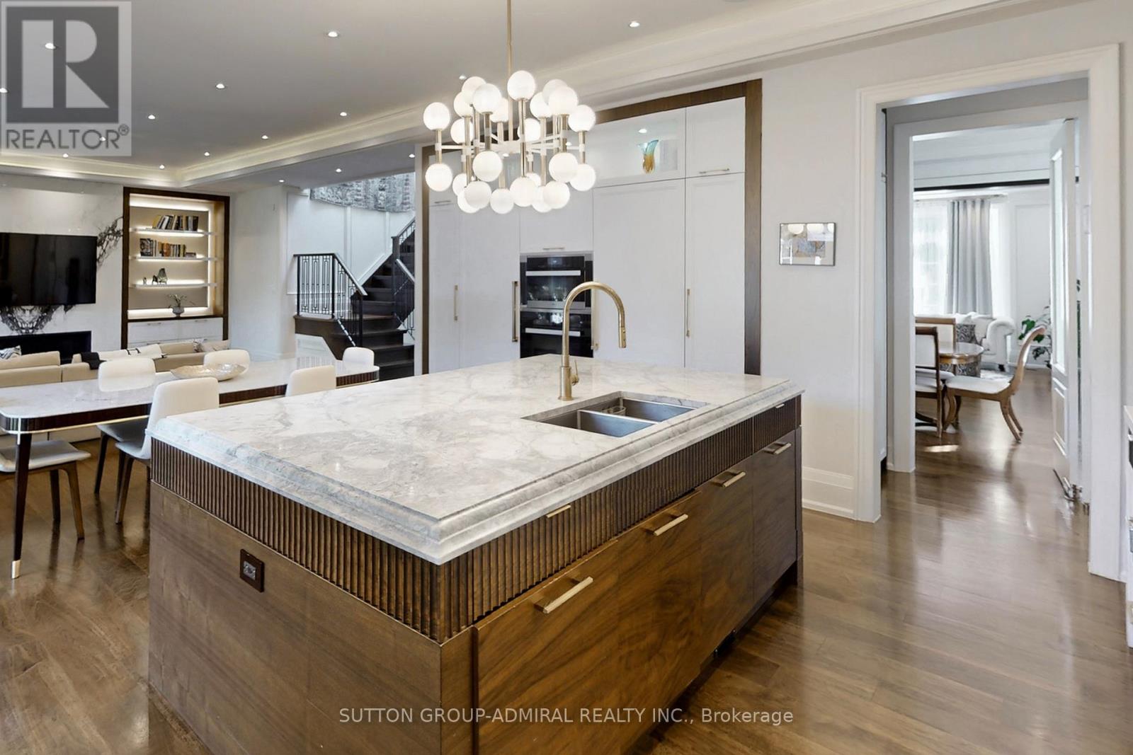 276 Strathallan Wood, Toronto, Ontario  M5N 1T6 - Photo 13 - C12575092